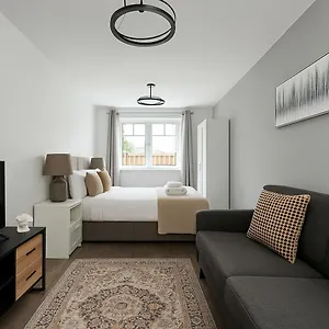  Apartment Bright Private - Peaceful Morden Location