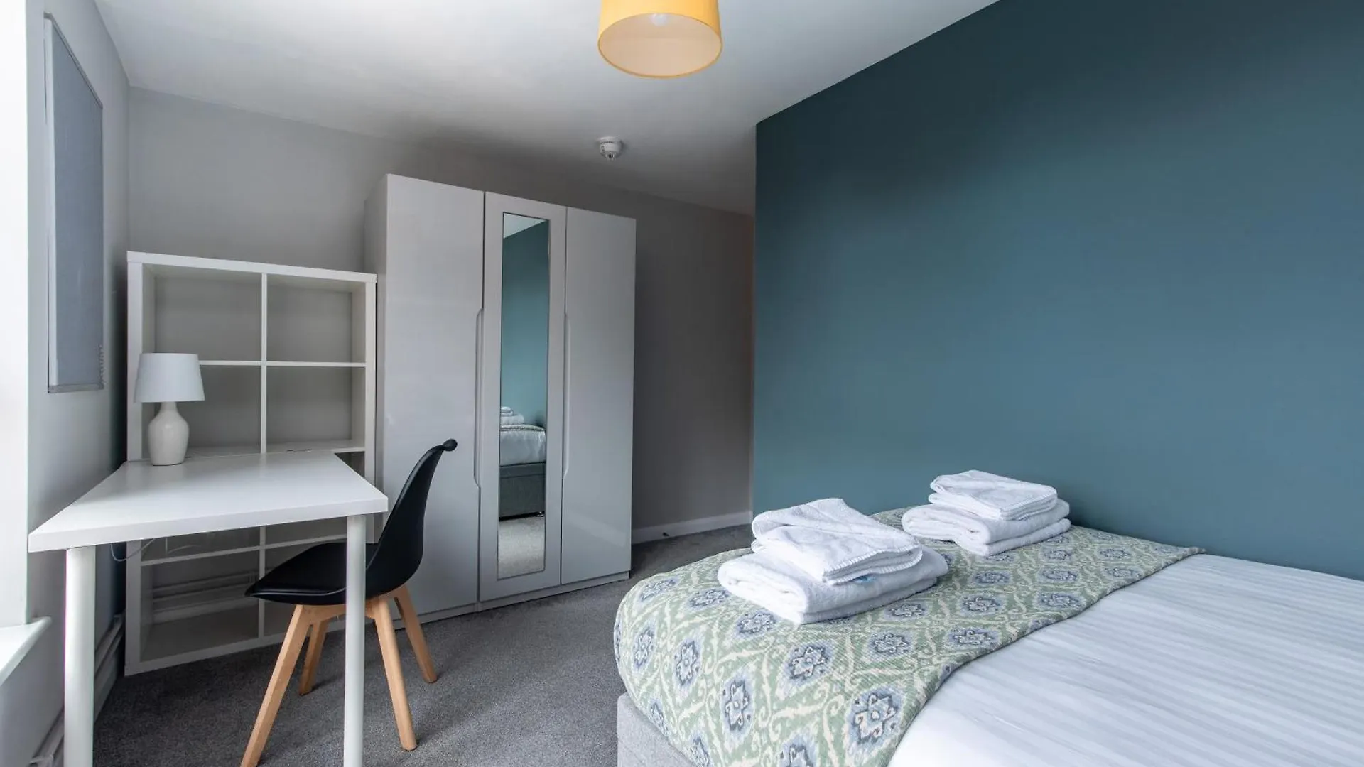 Spacious 6-Bed Flat In City Centre Nottingham
