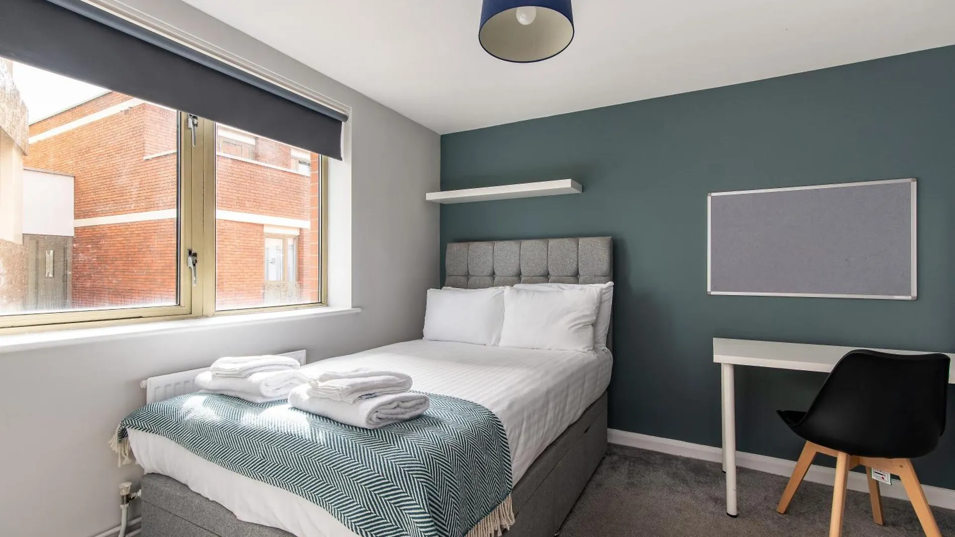 Spacious 6-Bed Flat In City Centre Nottingham